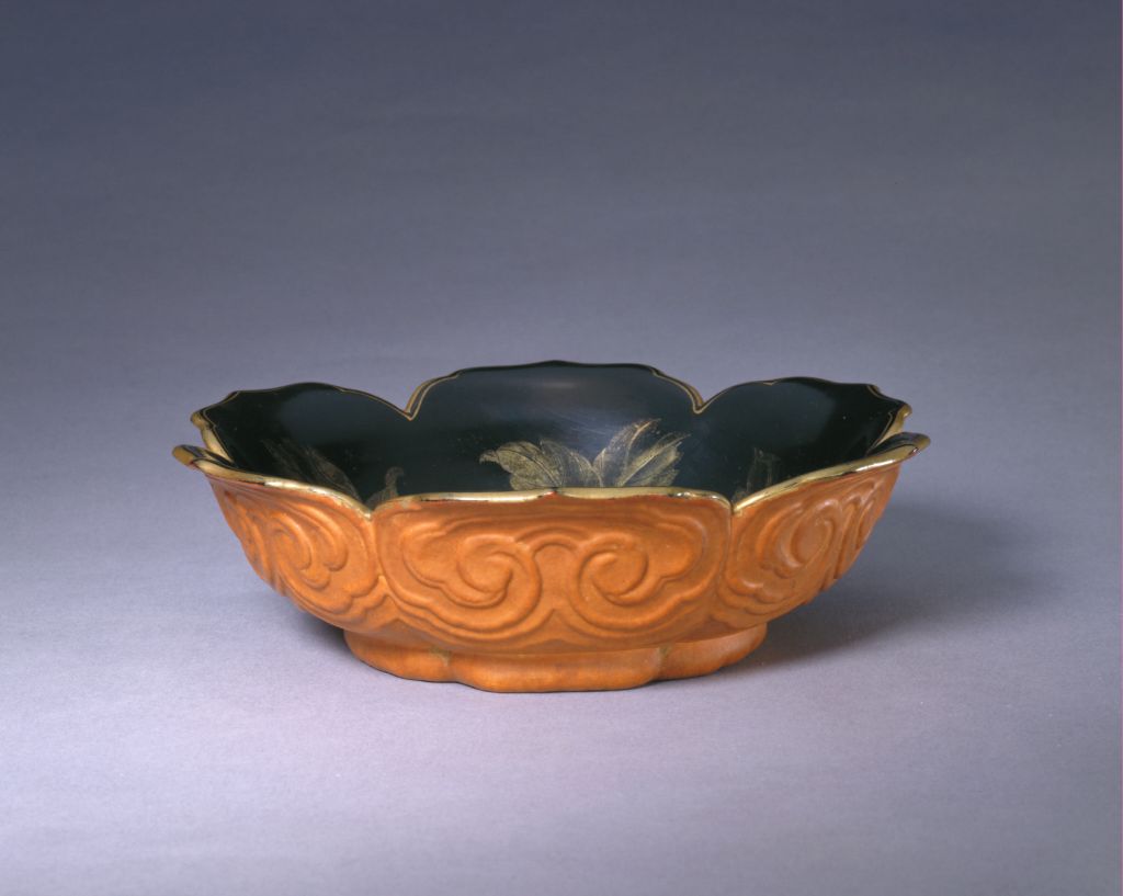 图片[1]-Pao system hook cloud pattern lacquered mouth plate-China Archive